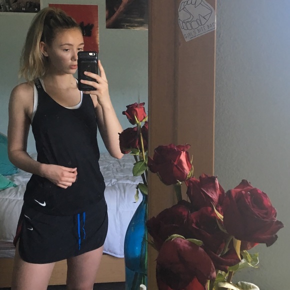 Sporty Nike Skirt - Picture 1 of 4